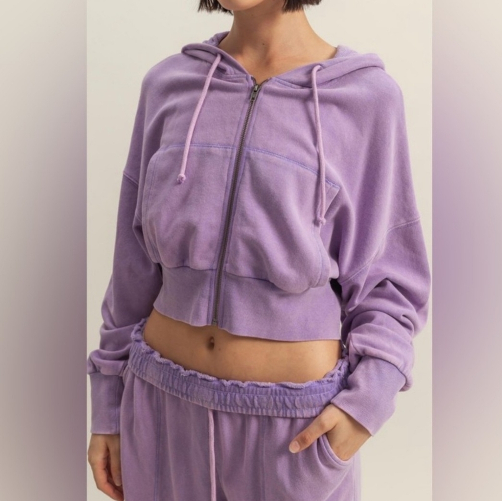 Purple Set with Elastic Waistband and Lightweight Fabric